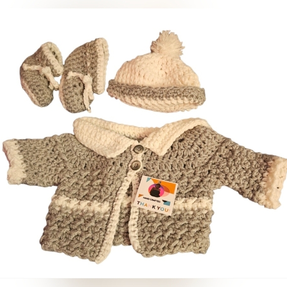 Hand Crafted Baby Sweater Hand Knit Crochet White Gray Botties Pom pom Hat 3-set - Picture 3 of 17